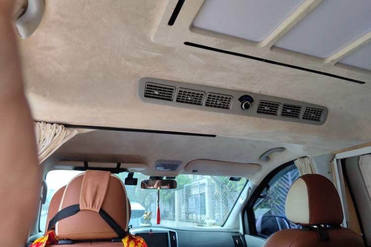 Used FORTHING Lingzhi PLUS 2021 2.0L Manual Standard Version CNG 7 Seats