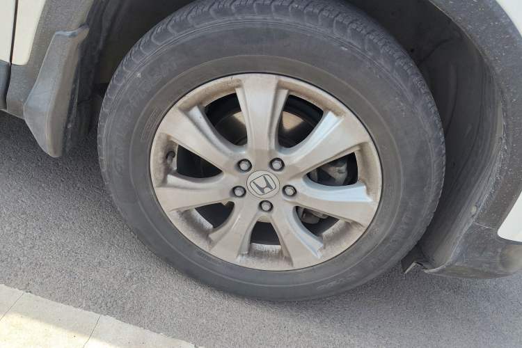 Used Honda CR-V 2012 2.0L two-wheel drive urban version Right Front Wheel Hub