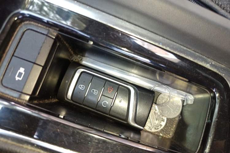 Used GAC Trumpchi GS7 2017 320T Two-Wheel-Drive Luxury Smart Connectivity Model
