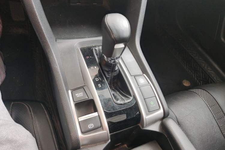 Used Honda Civic 2019 220TURBO CVT Power Edition China VI Emission Standard Gear Lever