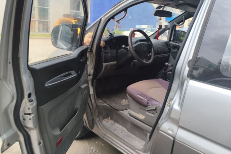 Used FORTHING Lingzhi 2013 M3 1.6L 7-Seater Comfort Model
