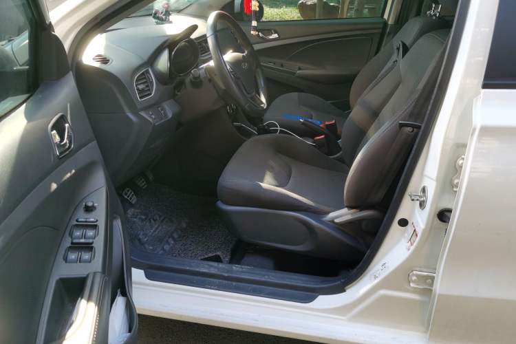 Used Chery Arrizo 3 2015 1.5L Manual High-End Version