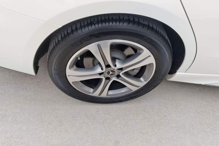 Used Mercedes-Benz C-Class 2022 Restyled C 200 L Sport Edition Right Rear Wheel Hub