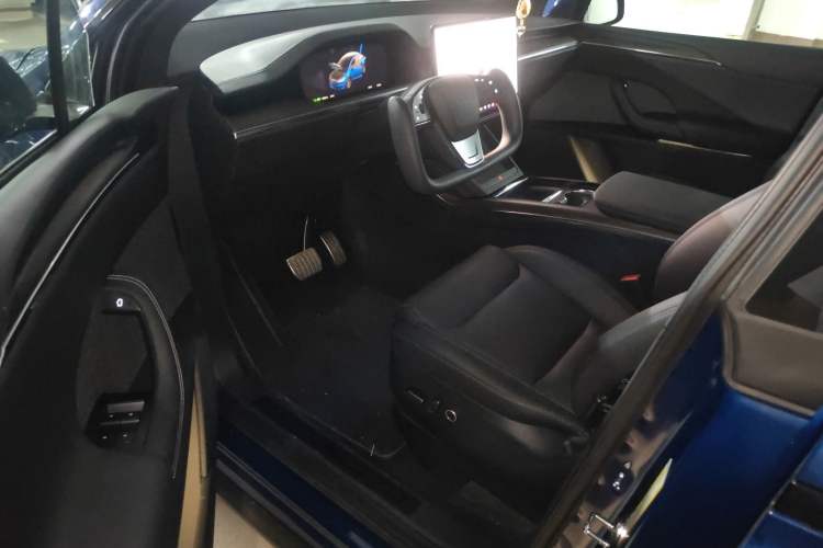 Used Tesla Model X 2023 Dual-Motor All-Wheel-Drive Version
