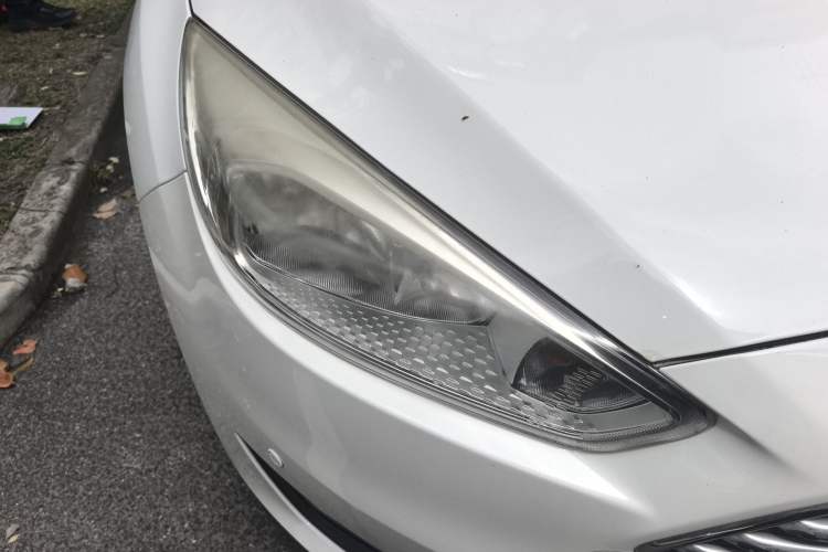 Used Ford Focus 2015 Sedan 1.6L Automatic Comfort Model Right Front Headlight