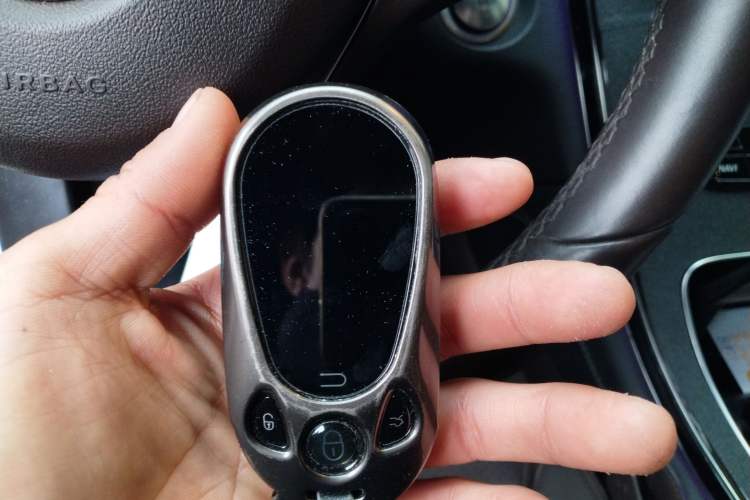 Used Mercedes-Benz GLC 2018 Facelift GLC 260 4MATIC Luxury Edition
