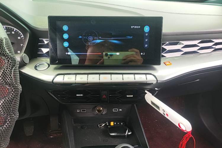 Used MG 5 2022 180 DVVT Manual Youth Luxury Edition
