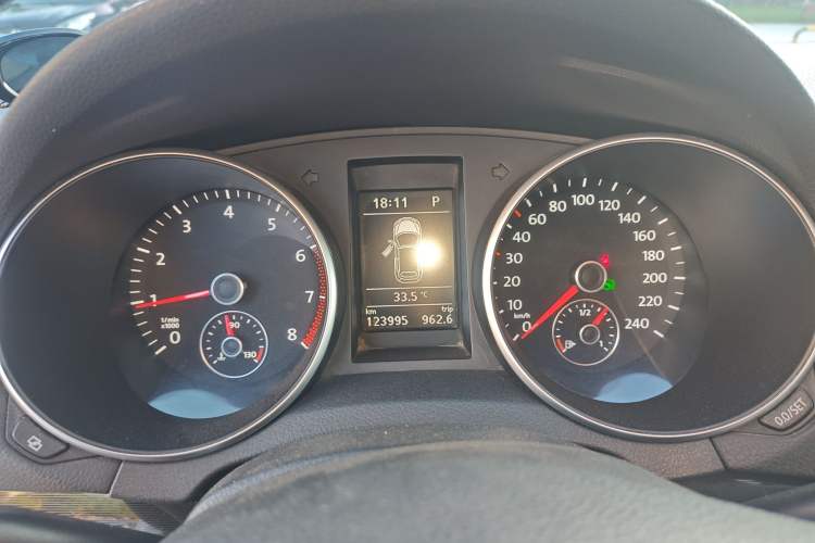 Used Volkswagen Golf 2012 1.4TSI Luxury Convertible Edition
