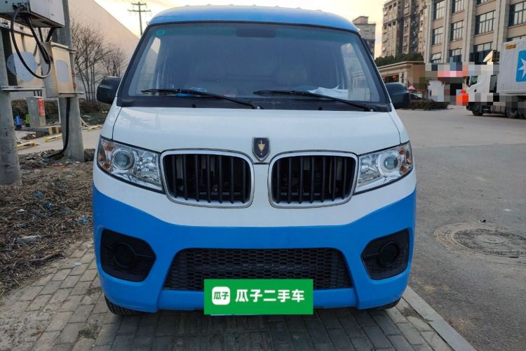 Used Jinbei Hiace X30 2023 1.5L Super-Enjoyment Van 2/5 Seats Non-Air-Conditioned Version SWC15M Front