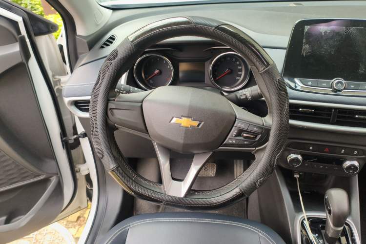 Used Chevrolet Trax 2021 325T Automatic Fun Edition China VI Standard
