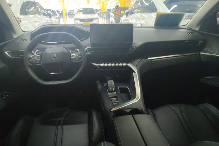 Used Peugeot 5008 2021 360THP 5-Seater Strength Edition Center Console