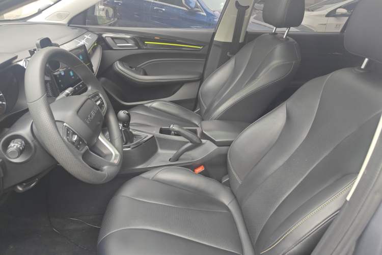 Used Roewe i5 2021 1.5L Manual Diamond Edition Left Front Seat