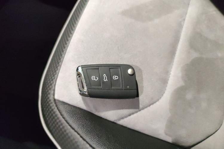 Used Volkswagen Tayron X 2020 330TSI Two-Wheel Drive Luxury Smart Connectivity Version Interior 1