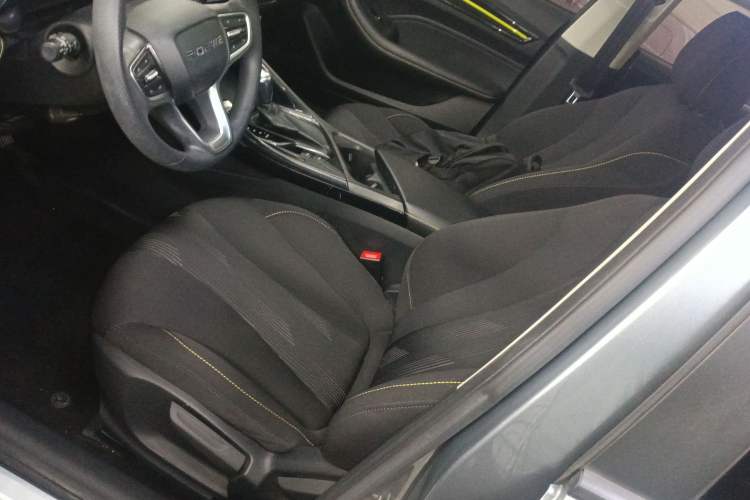 Used Roewe i5 2021 1.5L CVT Platinum Edition Left Front Seat