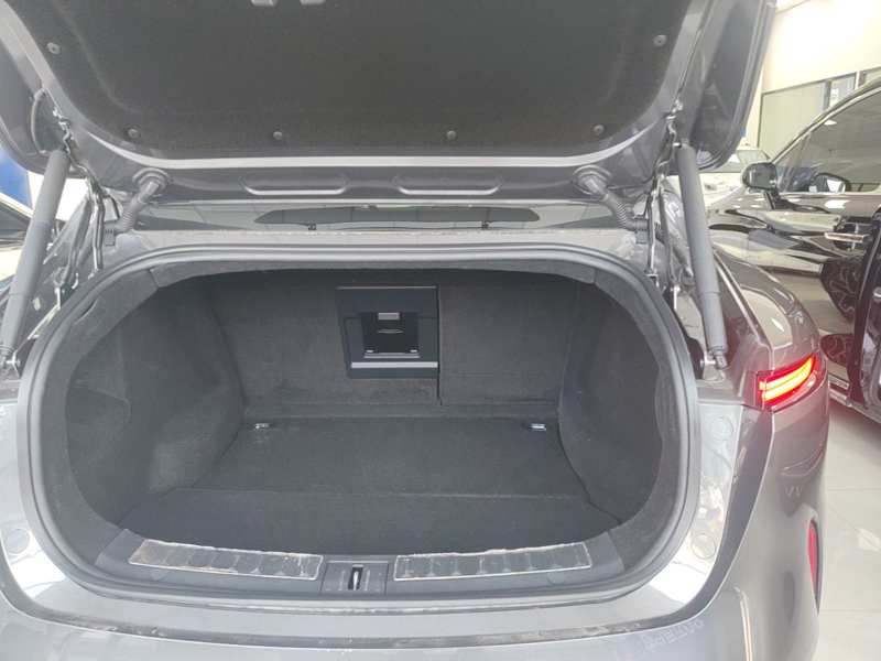 Used Avatr 11 2025 Max All-Electric Four-Wheel Drive — 18