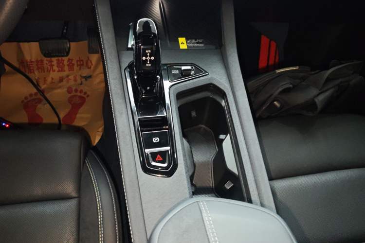 Used Lynk & Co 03 2023 1.5TD DCT JingPro Gear Lever