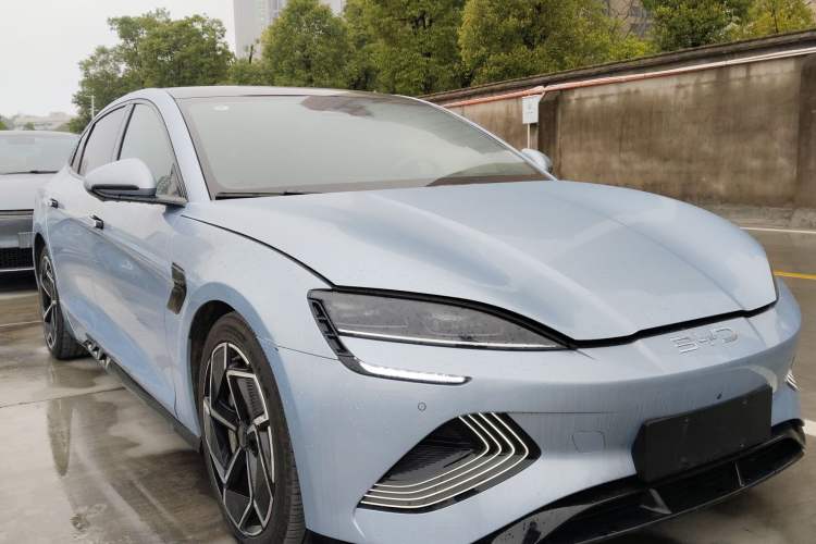 Used BYD Seal 2022 700 km Long-Range Rear-Wheel-Drive Version
