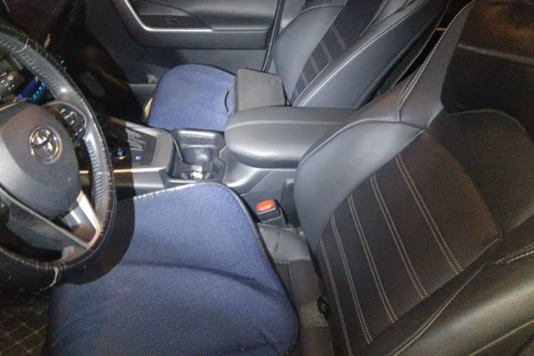 Used Toyota Wildlander 2022 Dual-Motor 2.5L E-CVT 4x4 Luxury PLUS Edition
