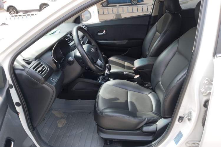 Used Kia K2 2012 Sedan 1.4L MT GLS Commemorative Edition Left Front Seat