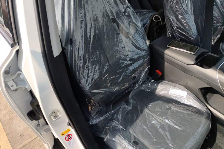 Used CHANGAN Eado 2025 Blue Whale 1.5T 500Bar Prestige Model
