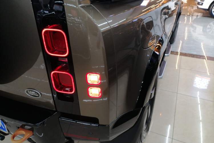 Used Land Rover Defender 2020 110 P400 HSE
