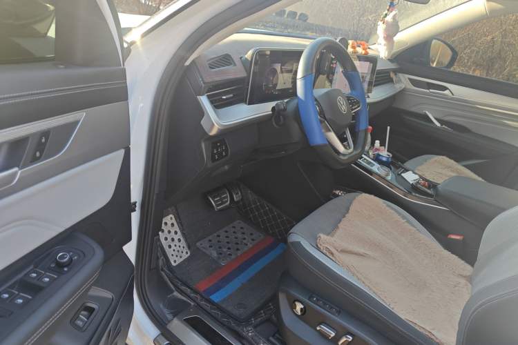 Used Volkswagen Tavendor 2023 380TSI Four-Wheel Drive R-Line Cruise Edition Driver Seat