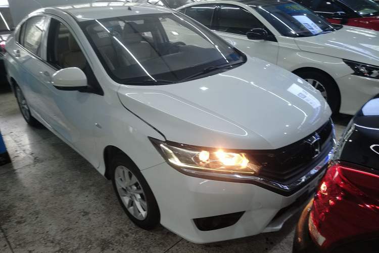 Used Honda Greiz 2016 1.5L CVT Classic Edition
