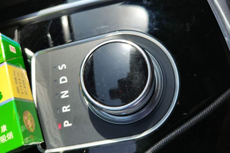 Used Jaguar XF 2016 XF 2.0T Two-Wheel-Drive R-Sport Sport Edition Gear Lever