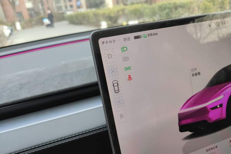 Used Tesla Model Y 2025 Rear-Wheel Drive First Edition
