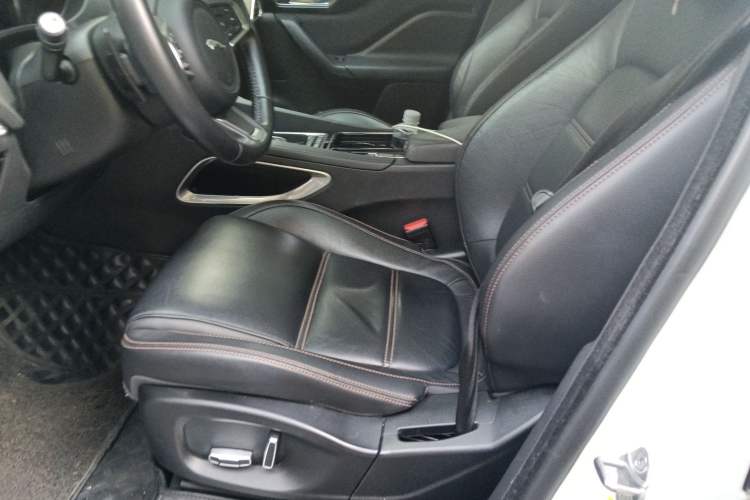 Used Jaguar F-PACE 2020 2.0T Urban Deluxe Edition
