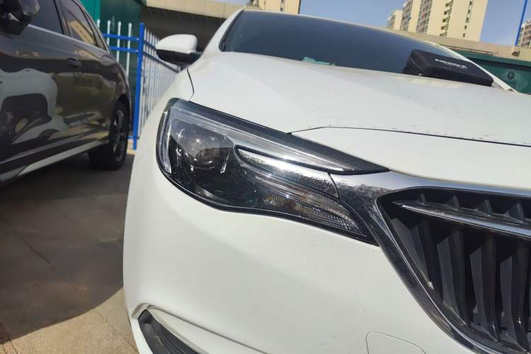 Used Buick GT 2019 18T Automatic Connected Elite Model China VI Standard Right Front Headlight