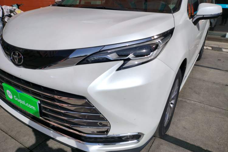 Used Toyota SIENNA 2024 2.5L Hybrid Comfort Edition Left Front Headlight