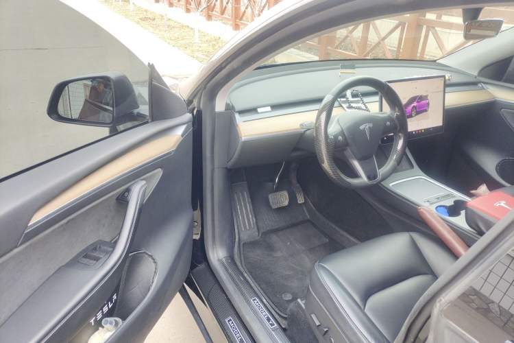 Used Tesla Model Y 2022 Rear-Wheel-Drive Version
