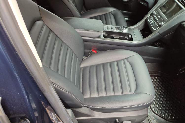 Used Ford Mondeo New Energy 2018 2.0 PHEV Smart-Controlled Fashion Edition China VI Standard
