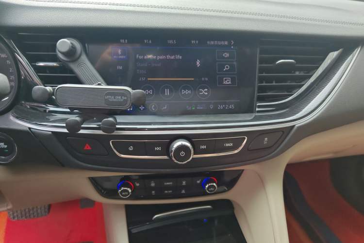 Used Buick Regal 2020 552T Elite Edition Audio And AC Panel