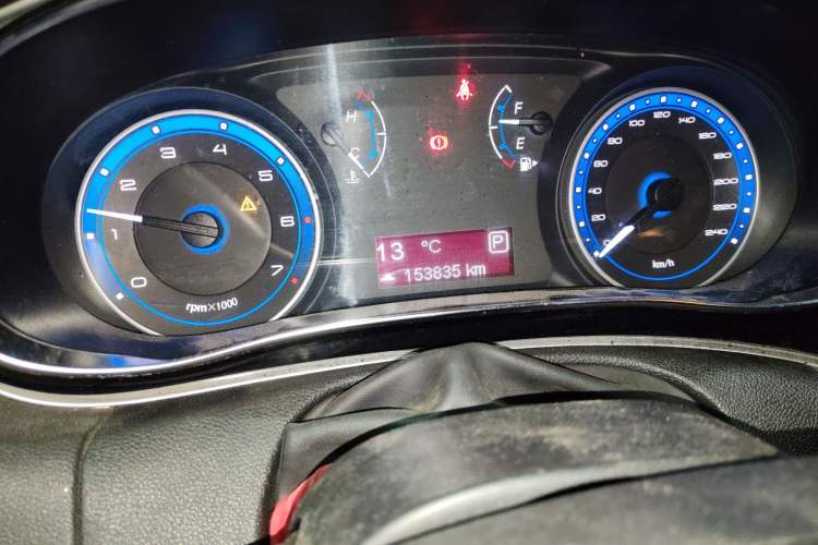 Used Fiat Viaggio 2015 1.4T Automatic Enjoyment Edition Odometer Close Up