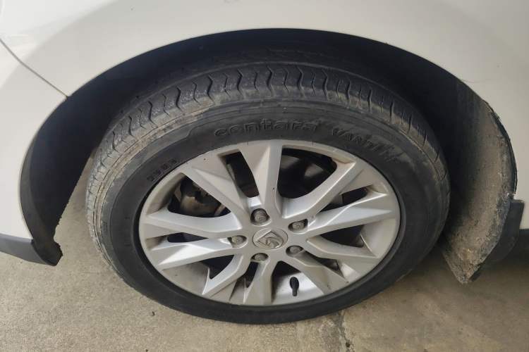 Used Baojun 730 2014 1.5L manual Comfort ESP version 7 seats