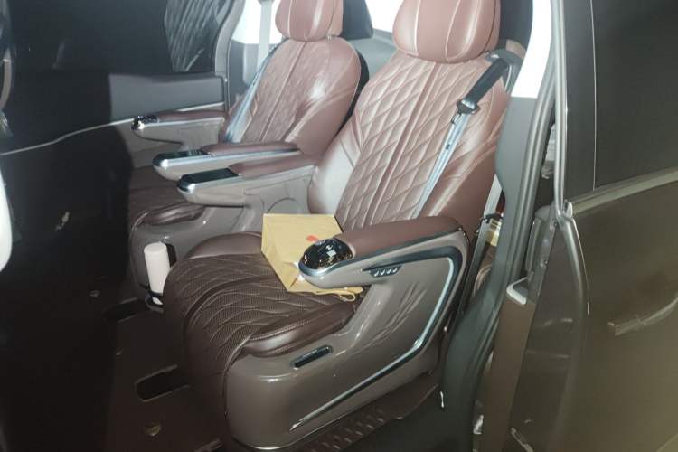 Used Buick GL8 2021 Land Cruiser Executive Class 652T Luxury Model Left Rear Seat