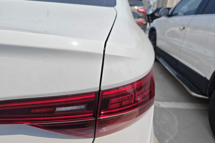 Used Volkswagen Sagitar 2020 280TSI DSG Comfort Version China VI Standard Right Rear Taillight