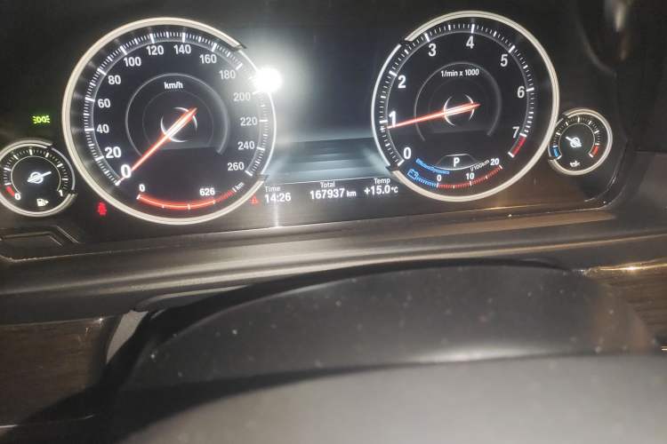 Used BMW 5 Series 2017 525Li Luxury Design Package Odometer Close Up