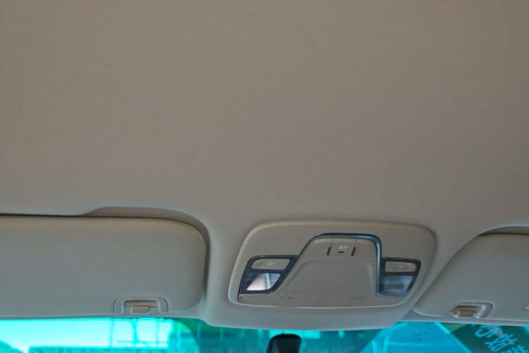 Used Geely Auto Vision X3 2017 1.5L Automatic Elite Model Headliner