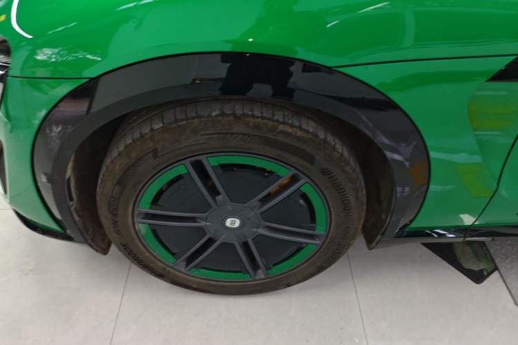 Used Xiaomi Auto YU7 2025 Ultra-Long Range All-Wheel Drive Pro Version
