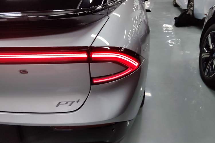 Used XPeng P7+ 2024 Long-Range Max Right Rear Taillight