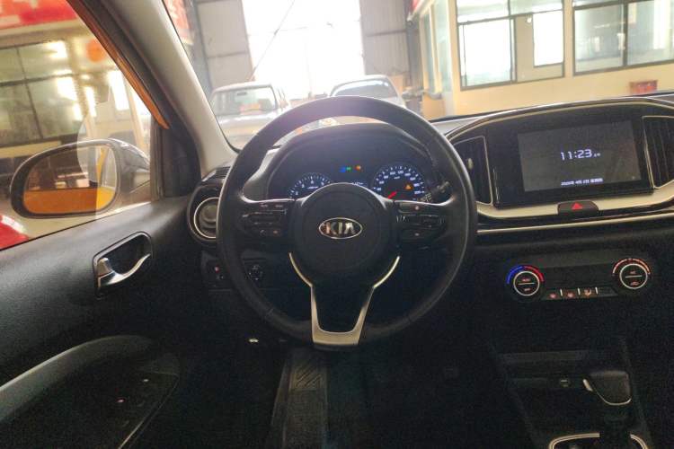 Used Kia kx1 Stonic 2019 1.4L Automatic Sport Edition China VI Steering Wheel