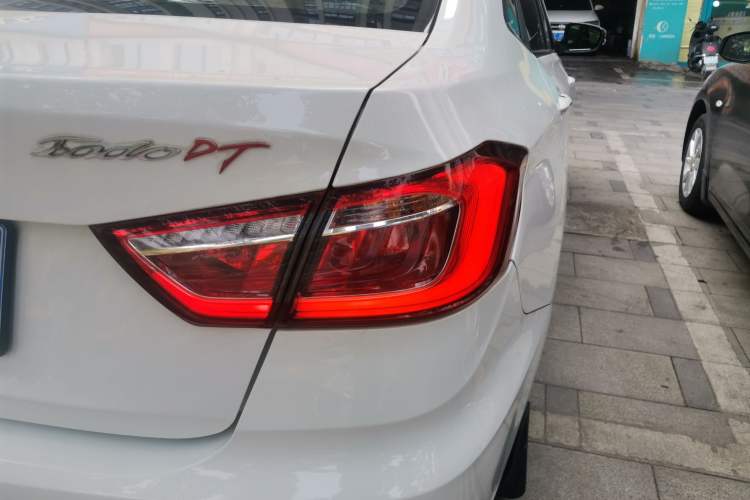 Used CHANGAN Eado DT 2018 1.6L Automatic Smart Enjoyment Model Right Rear Taillight