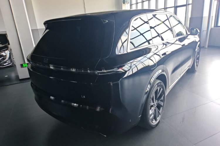 Used Li Auto L8 2023 Air model

