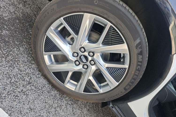 Used Cadillac OPTIQ 2024 Standard Range Version
