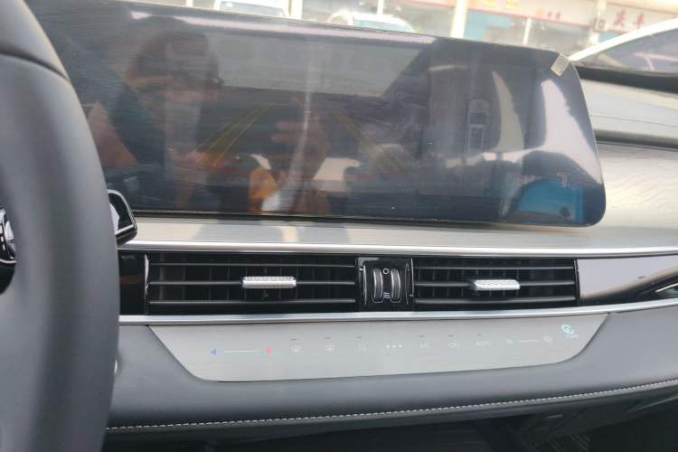 Used Chery Tiggo 8 PRO 2022 290T Two-Wheel Drive Sky Dome Edition 5 Seats Audio And AC Panel