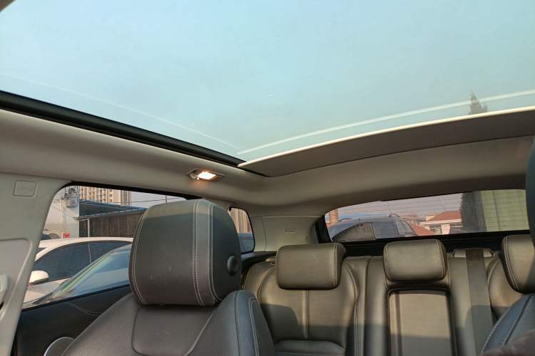 Used Land Rover Range Rover Evoque 2018 240 PS HSE DYNAMIC All-Wheel Drive Edition