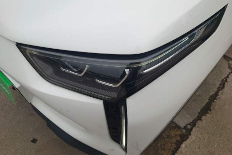 Used Chery New Energy Boundless Pro 2022 301km LingShou Edition NMC Lithium-ion
